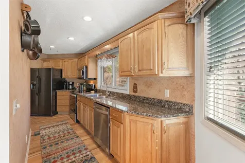 97 Twin Kettle Falls Glenville NC 28736