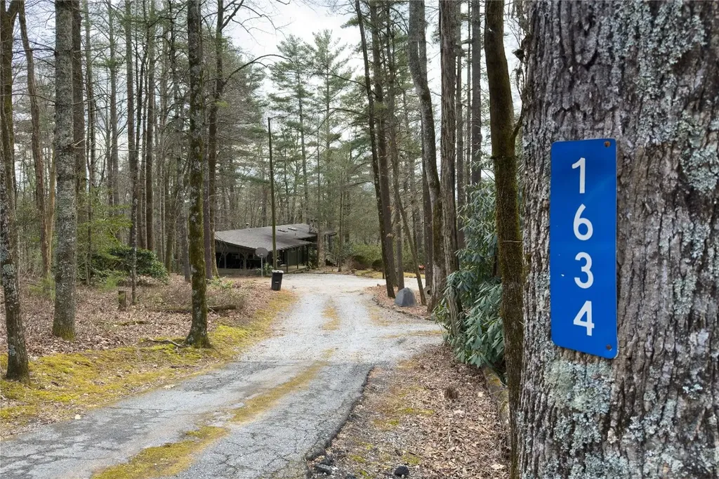 1634 Clear Creek Road Highlands NC 28741