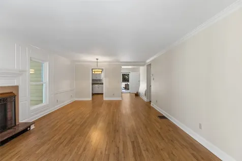 100 Williamsburg Court Highlands NC 28741