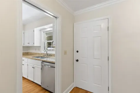 100 Williamsburg Court Highlands NC 28741