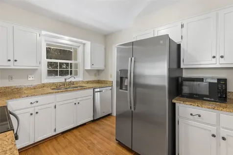 100 Williamsburg Court Highlands NC 28741