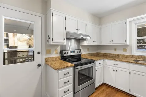 100 Williamsburg Court Highlands NC 28741