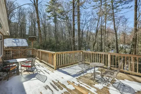100 Williamsburg Court Highlands NC 28741