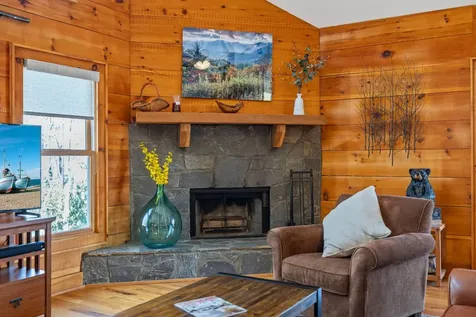 104 Jackson Avenue Lake Toxaway NC 28747