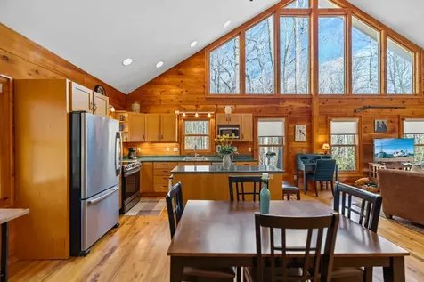 104 Jackson Avenue Lake Toxaway NC 28747