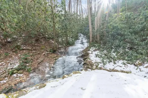 68 Parachute Ridge Glenville NC 28736