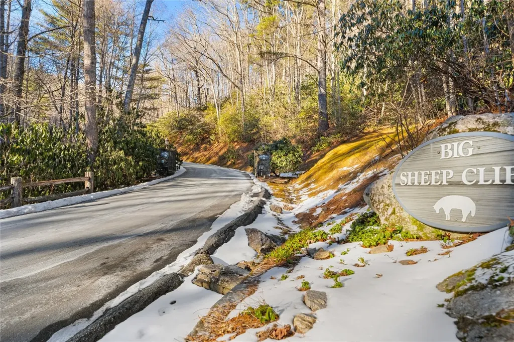 Lot 44 Kerry Hill Cashiers NC 28717