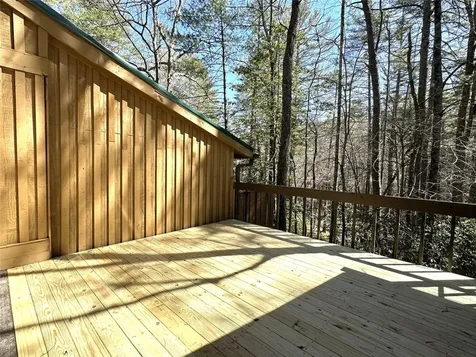 63 Chatterbox Way Sapphire NC 28774