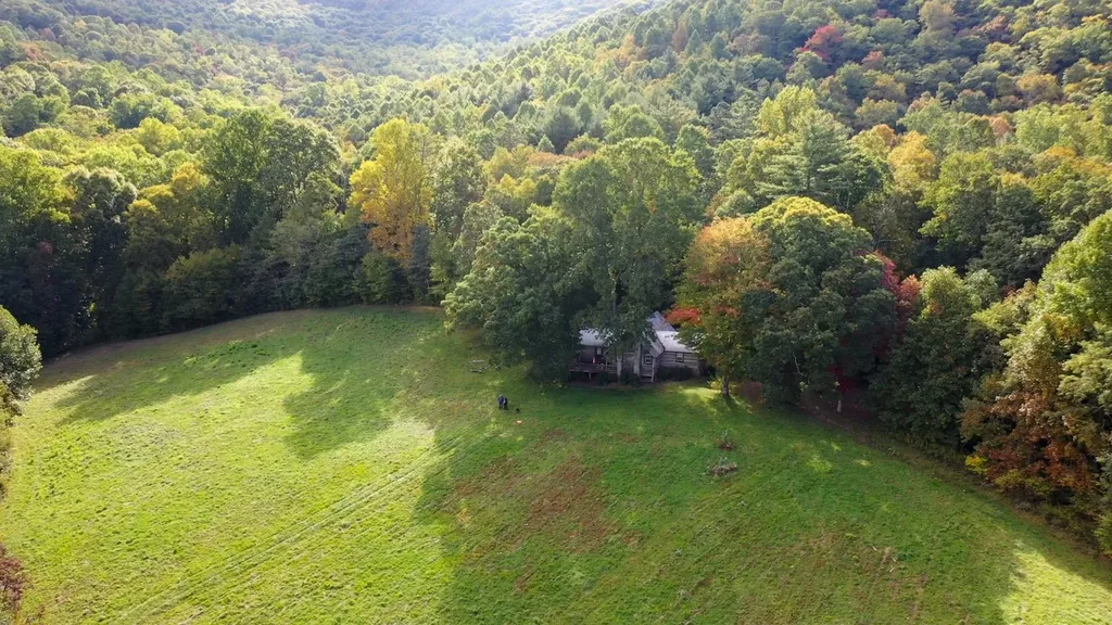 1575 Lloyd Cove Road Scaly Mountain NC 28775