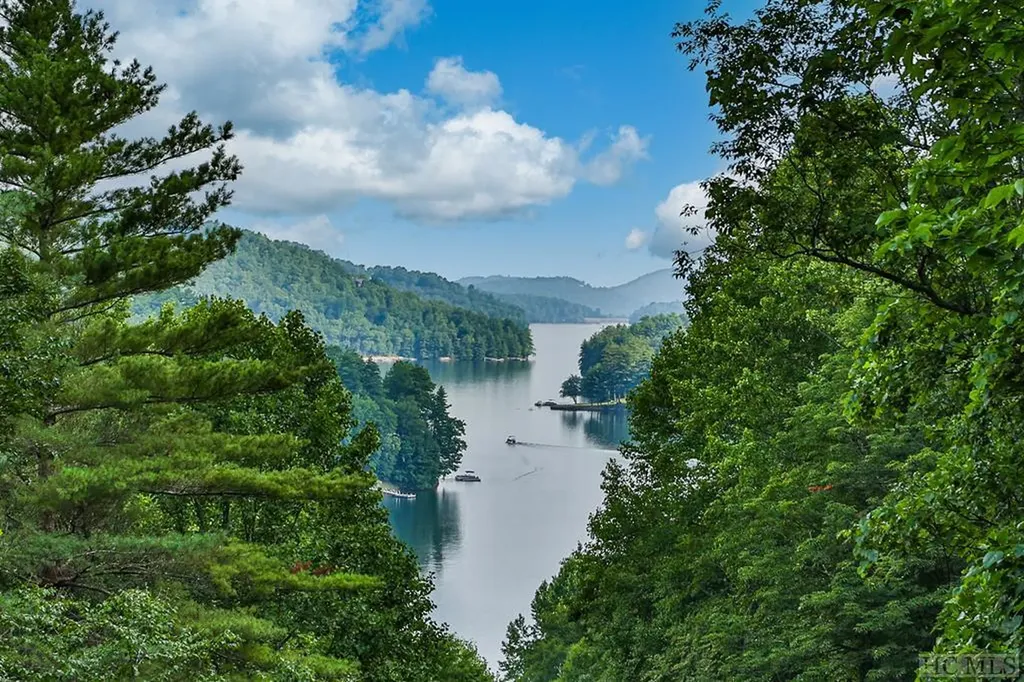 453 Bright Mountain Road Cullowhee NC 28723