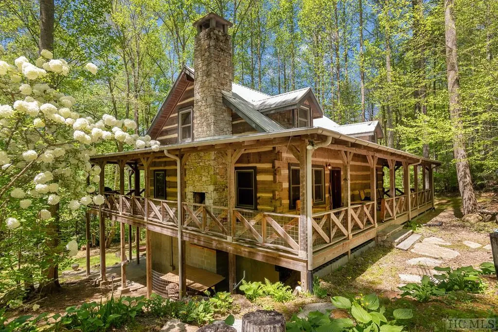 158 Andrews Park Road Cullowhee NC 28723