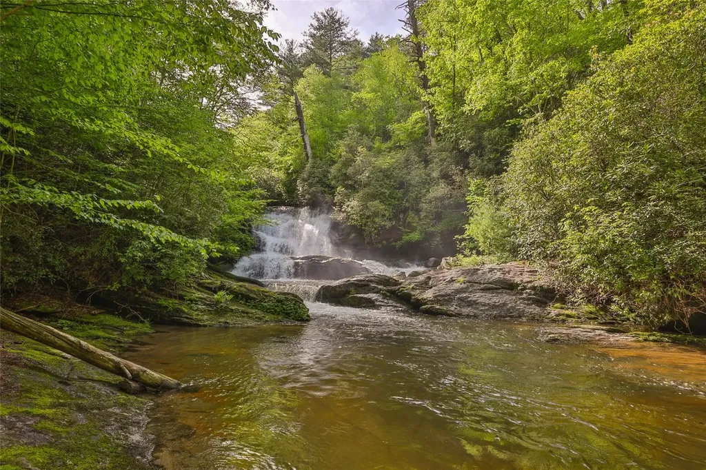 G110 Trimble Ridge Glenville NC 28736