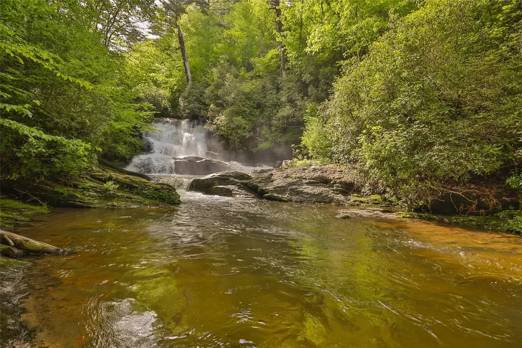 G110 Trimble Ridge Glenville NC 28736