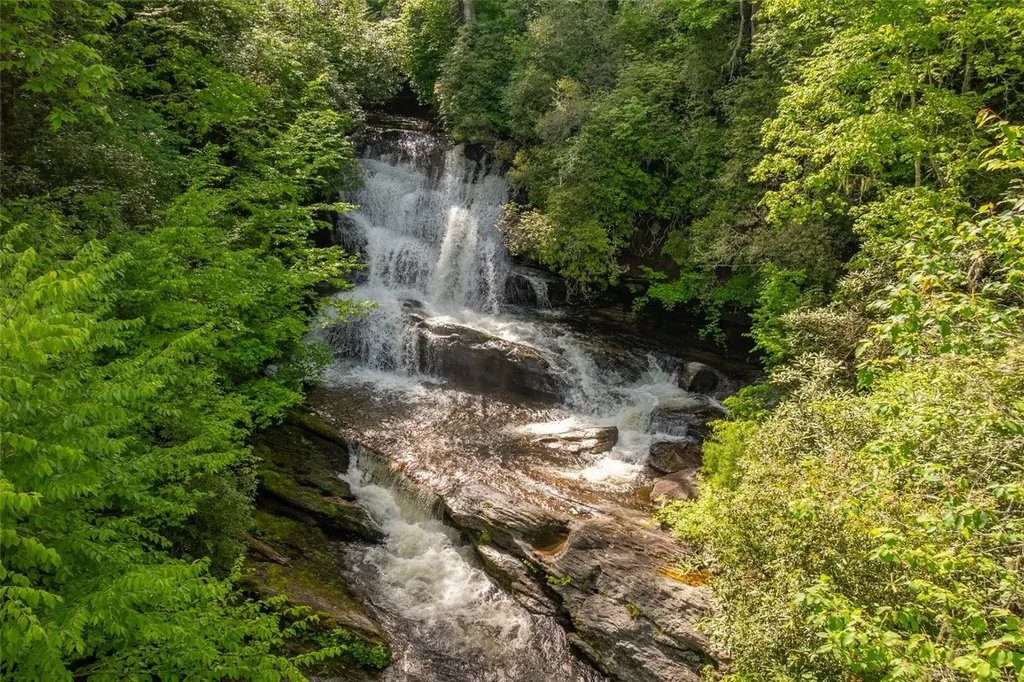 G110 Trimble Ridge Glenville NC 28736