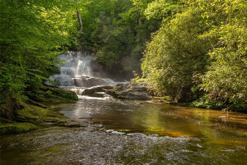 G110 Trimble Ridge Glenville NC 28736