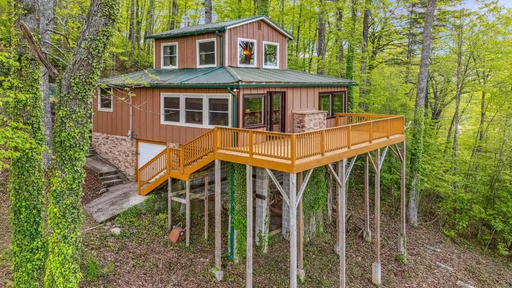 220 Roads End Ridge Cullowhee NC 28723