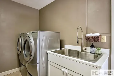 801 Split Rail Row Highlands NC 28741