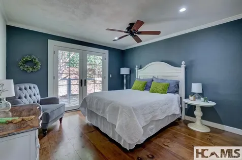 801 Split Rail Row Highlands NC 28741