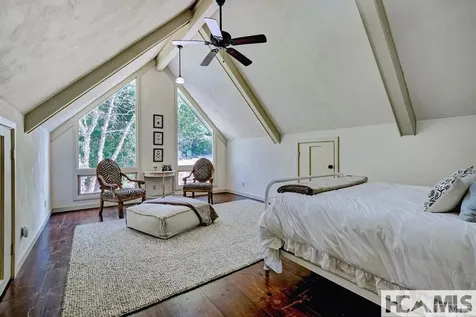 801 Split Rail Row Highlands NC 28741