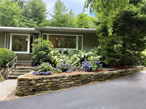 801 Split Rail Row Highlands NC 28741