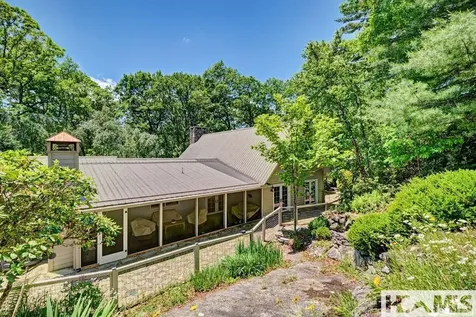 801 Split Rail Row Highlands NC 28741