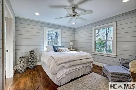 801 Split Rail Row Highlands NC 28741