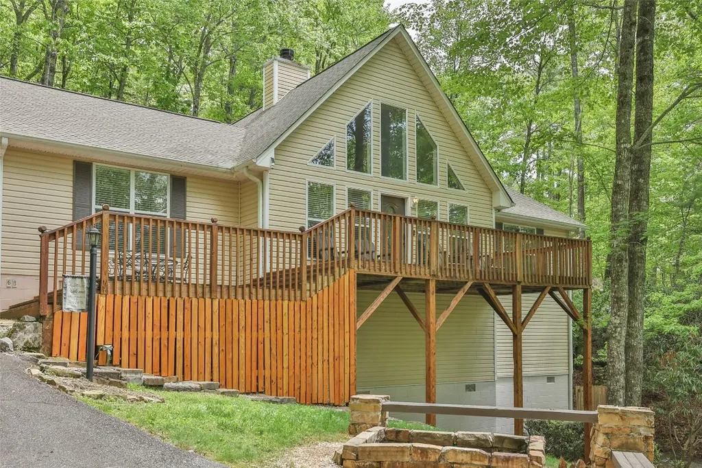 68 Golden Mist Court Sapphire NC 28774