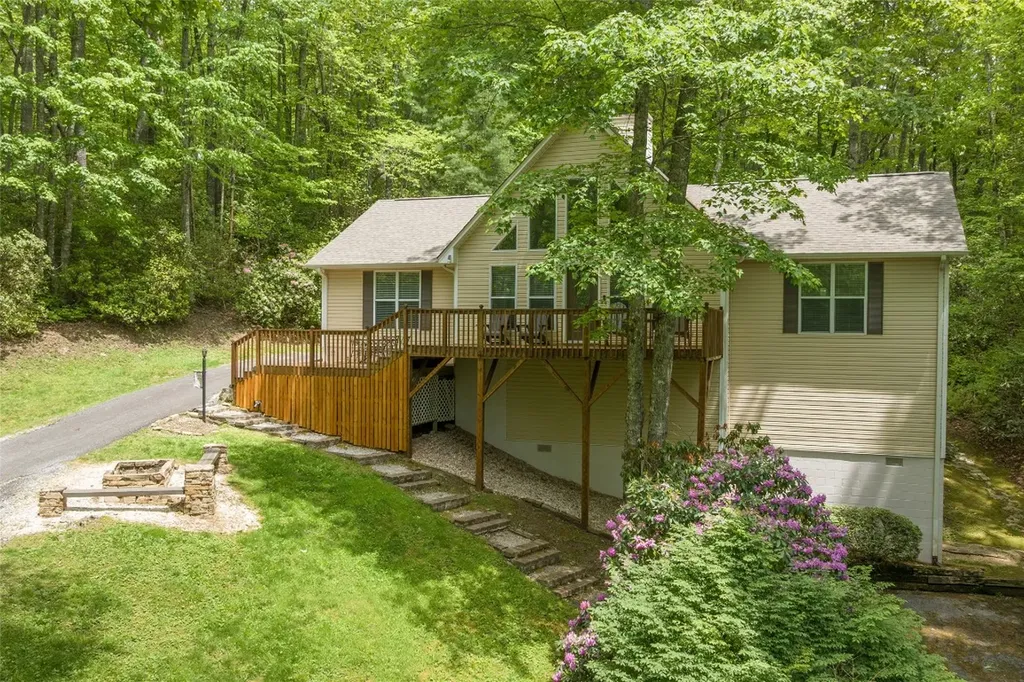 68 Golden Mist Court Sapphire NC 28774