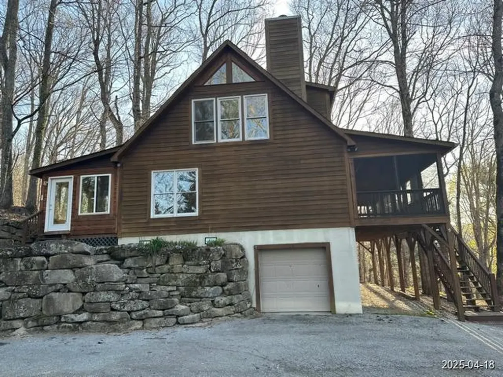 3819 Flat Mountain Road Highlands NC 28741