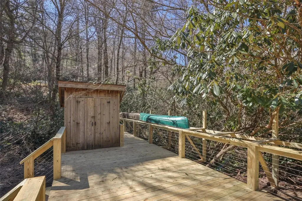 50 Laurel Terrace Highlands NC 28741