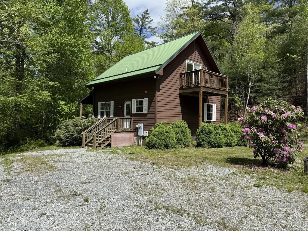 19 Winding Gap Lane Tuckasegee NC 28783