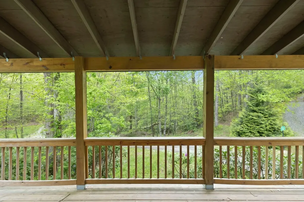 19 Winding Gap Lane Tuckasegee NC 28783
