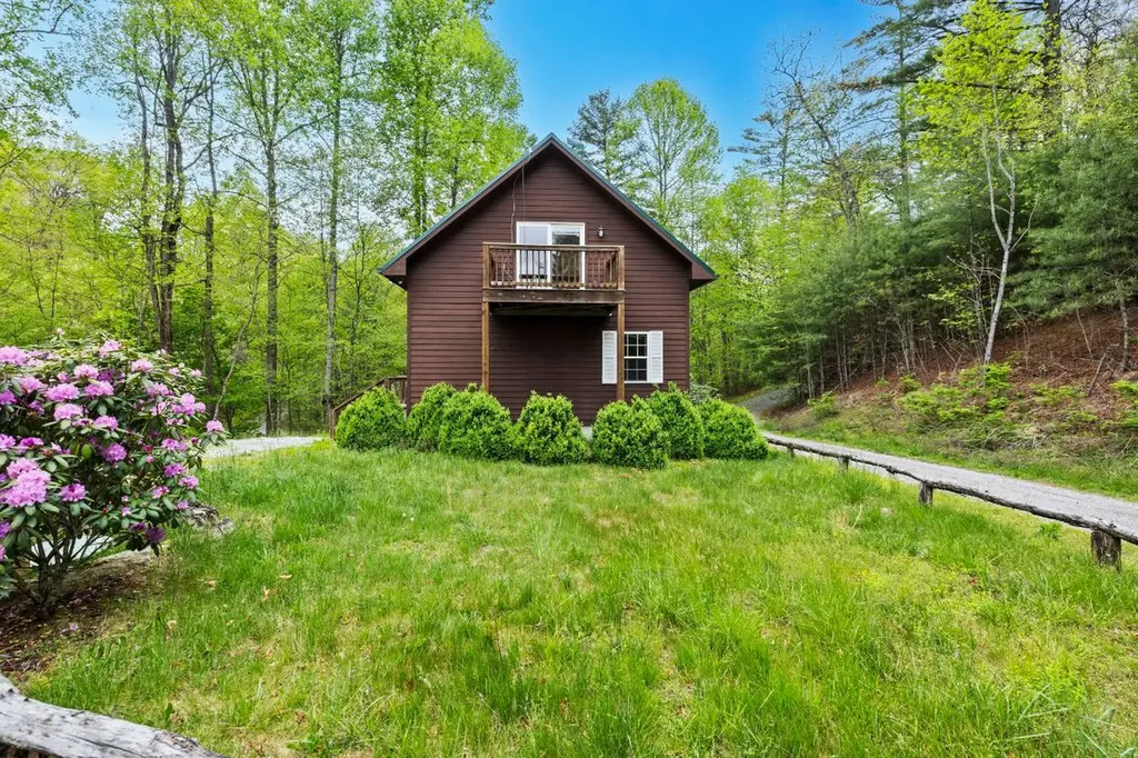 19 Winding Gap Lane Tuckasegee NC 28783