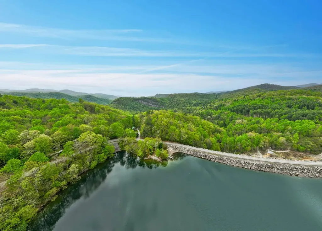 19 Winding Gap Lane Tuckasegee NC 28783