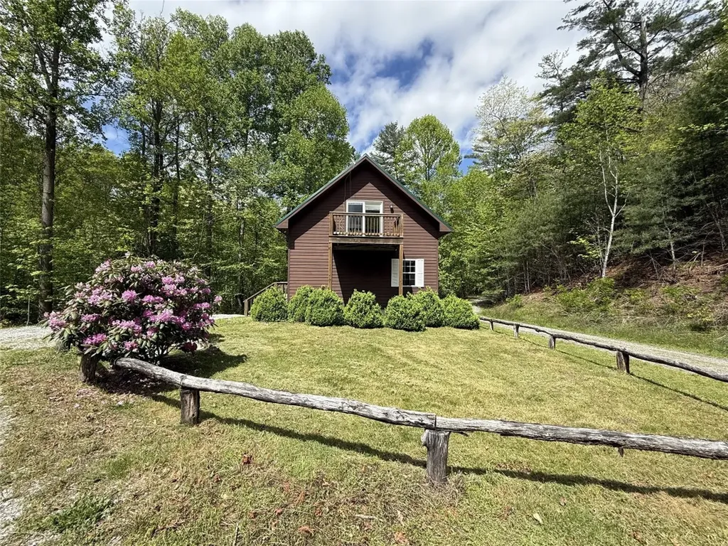 19 Winding Gap Lane Tuckasegee NC 28783