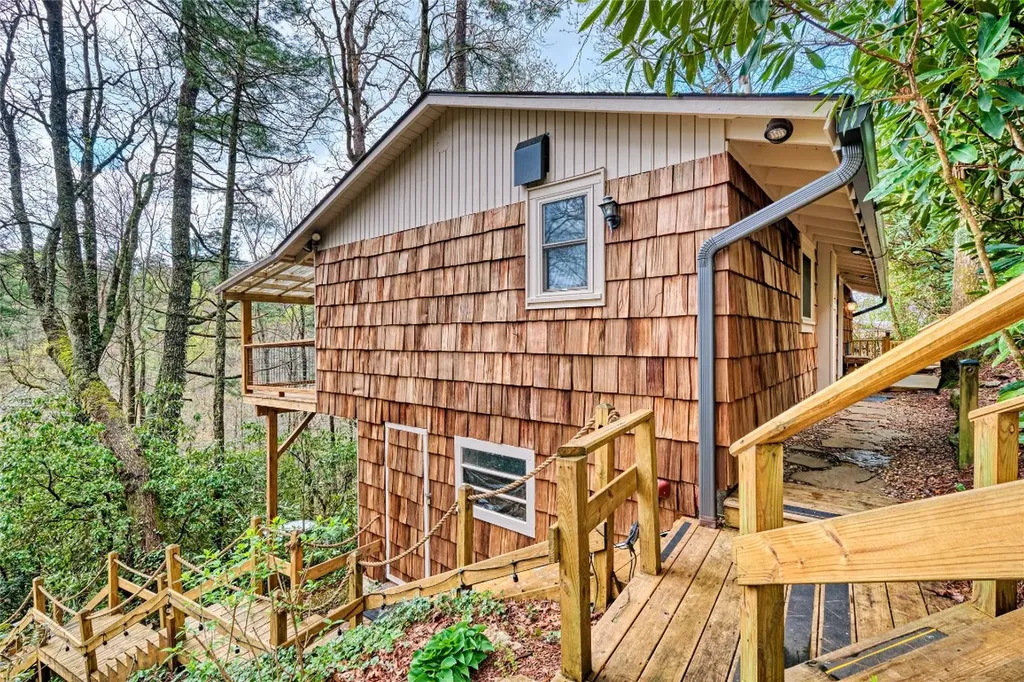 205 Chowan Drive Highlands NC 28741