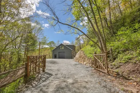 1066 Fowler Road Glenville NC 28736