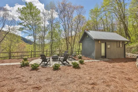 1066 Fowler Road Glenville NC 28736