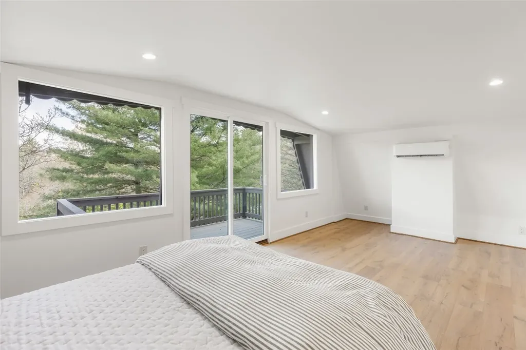 71 Buggy Barn Road Cullowhee NC 28723