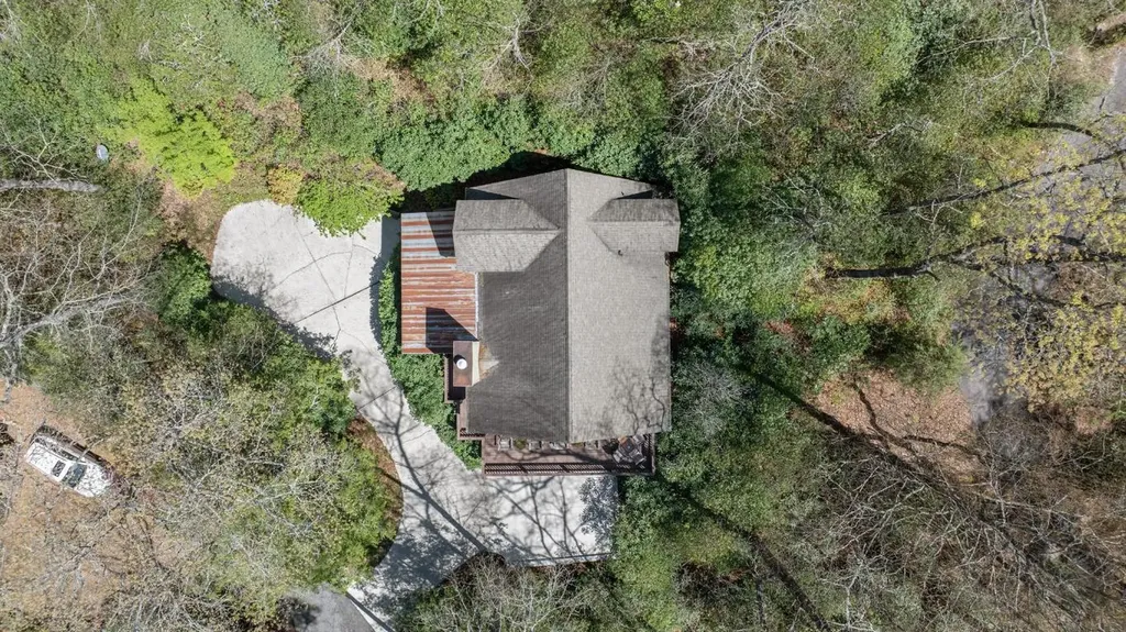 69 Holt Cottage Lane Highlands NC 28741