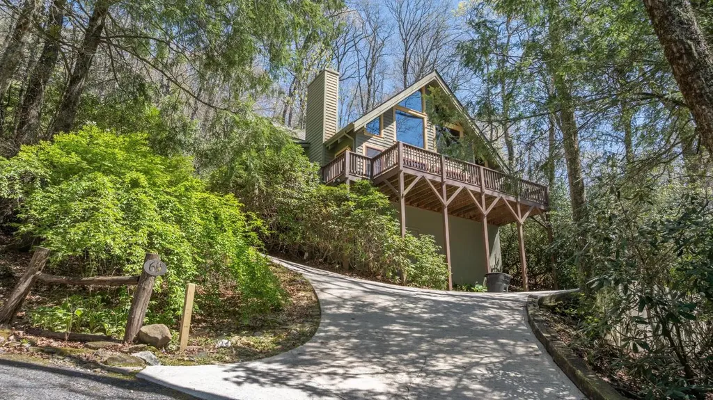 69 Holt Cottage Lane Highlands NC 28741