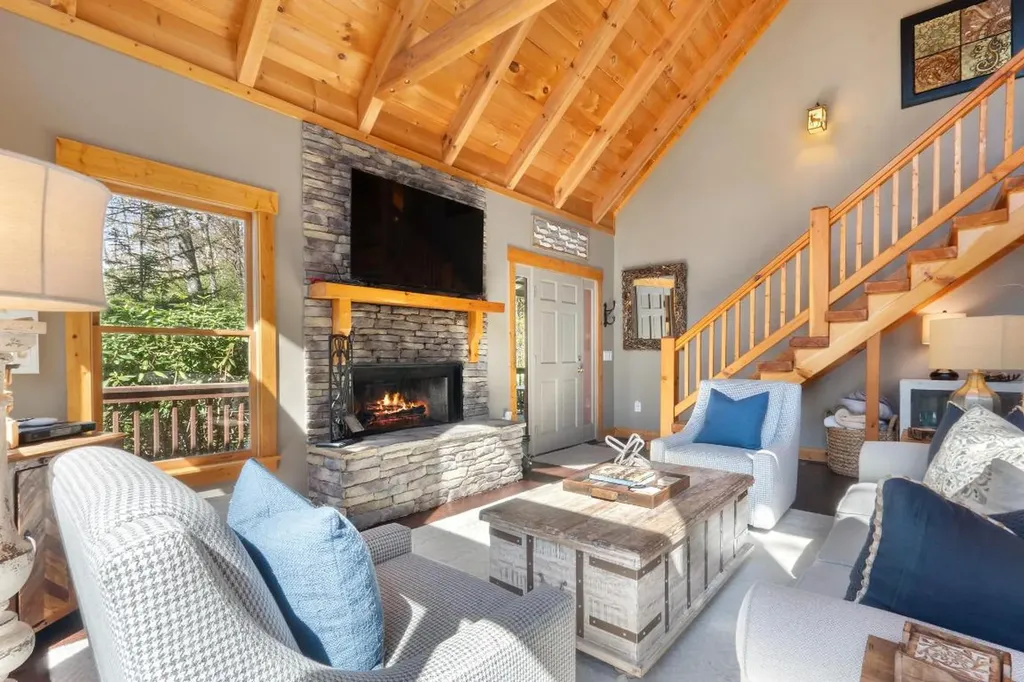 69 Holt Cottage Lane Highlands NC 28741