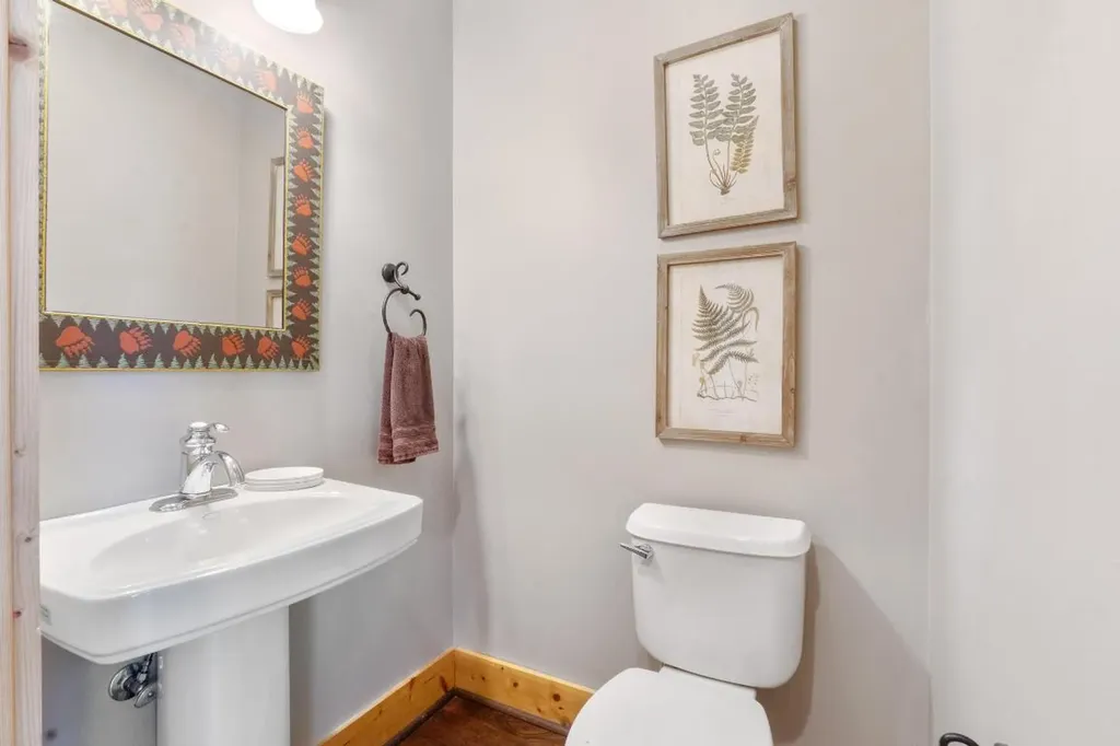 69 Holt Cottage Lane Highlands NC 28741