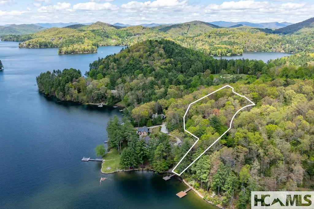Cullowhee NC, 268 Tocami Trail