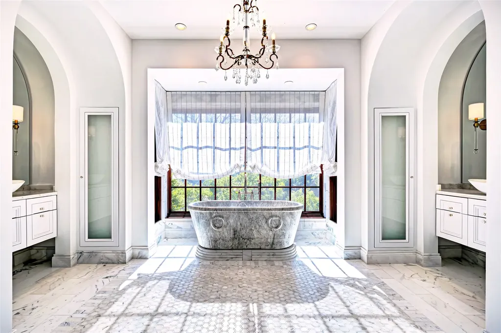 581 Sagee Woods Drive Highlands NC 28741