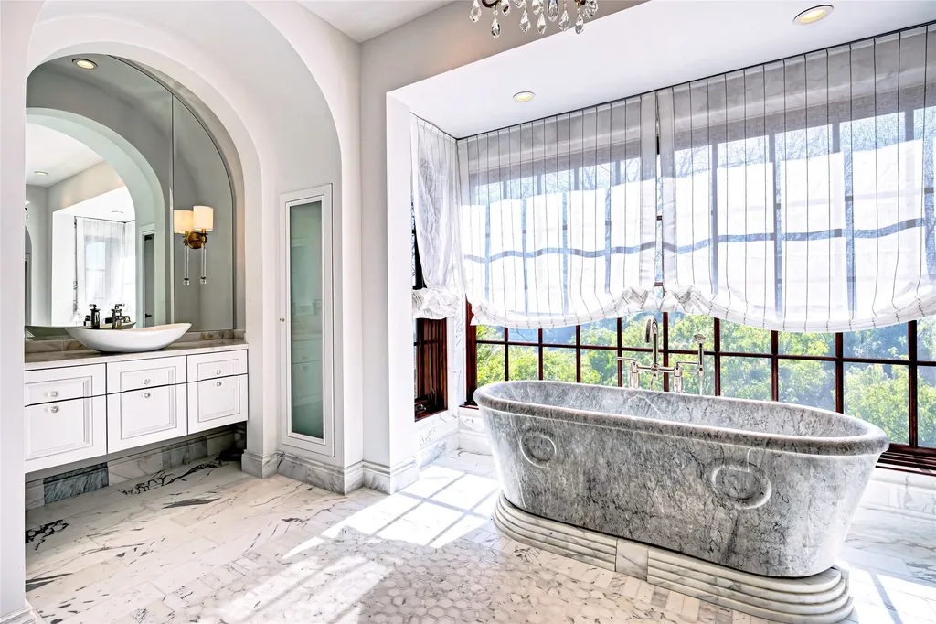 581 Sagee Woods Drive Highlands NC 28741