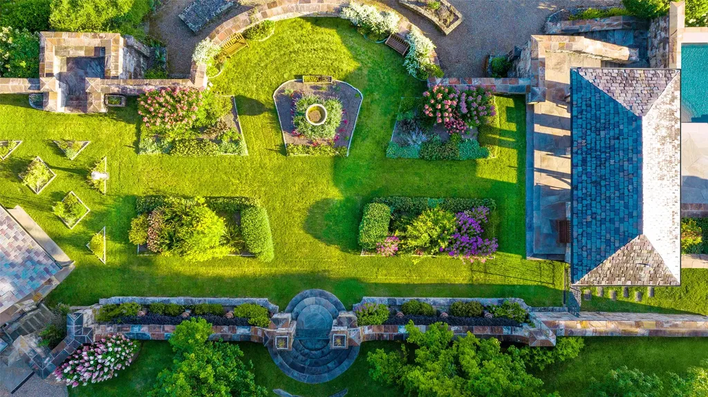 581 Sagee Woods Drive Highlands NC 28741