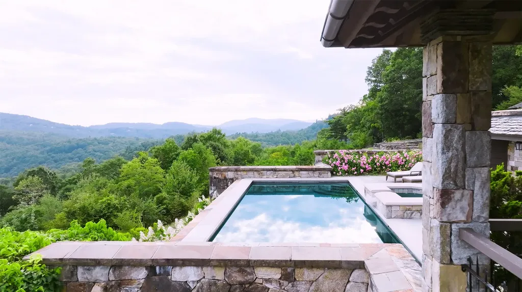 581 Sagee Woods Drive Highlands NC 28741