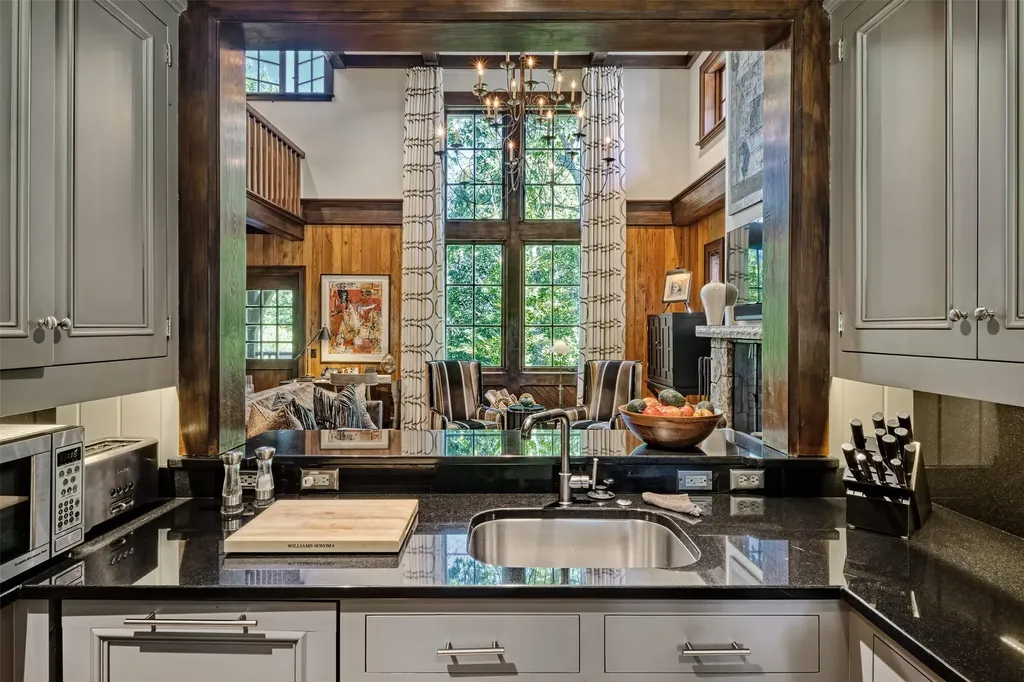 581 Sagee Woods Drive Highlands NC 28741