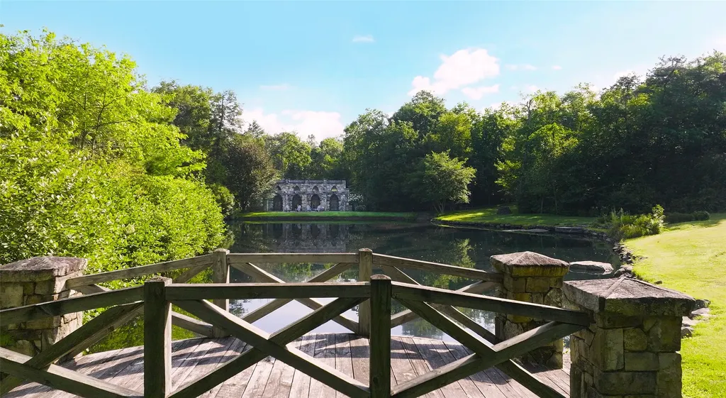 581 Sagee Woods Drive Highlands NC 28741